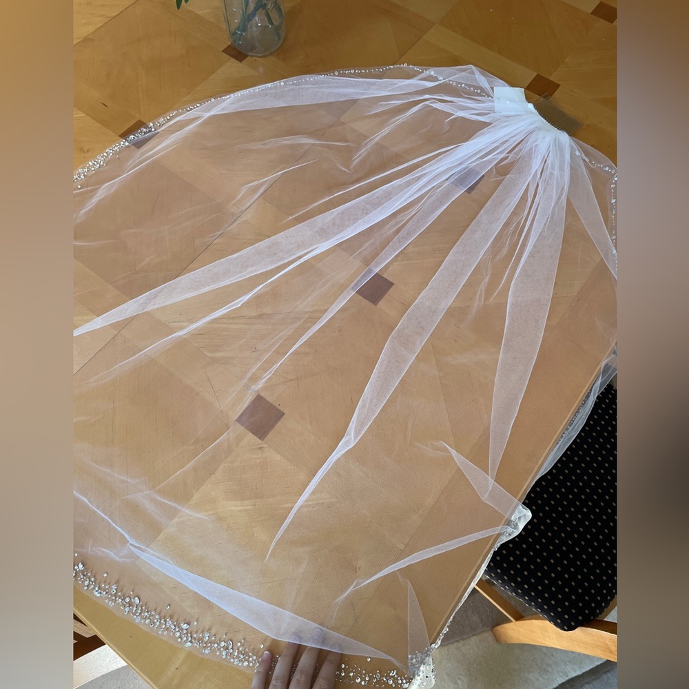 Brand New with Tag Wedding Bridal Veil